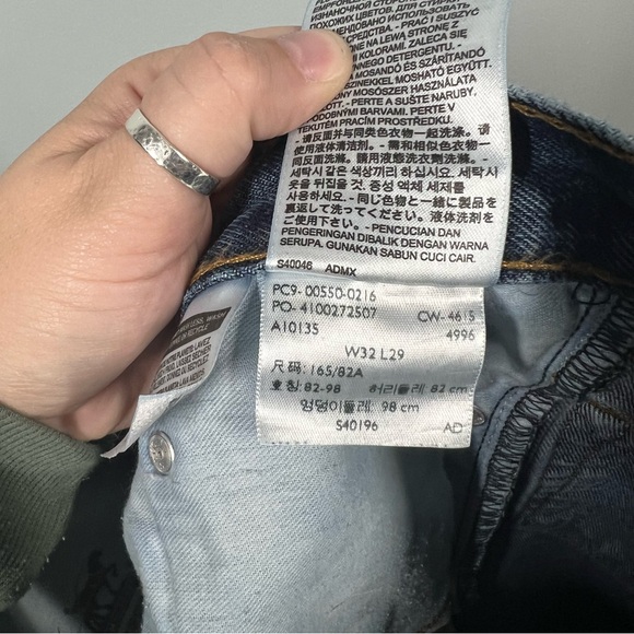 Levi’s 550 Relaxed Fit W32 L29 Distressed Dark Wash Mens Jeans 102624 - Picture 8 of 8